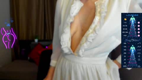 Alianna online show from December 25, 3:28 pm