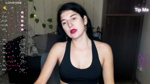 Alianna online show from January 3, 12:30 pm