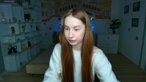 Snapshot of alicafoxis chatting on March 1, 6:43 pm Alica online show from March 1, 6:43 pm