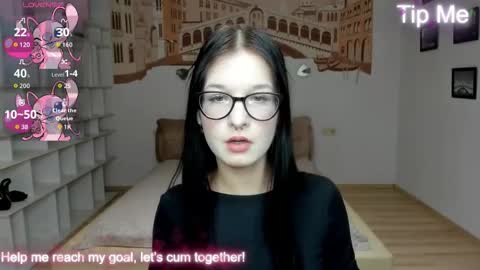 Snapshot of alicamoons chatting on October 2, 11:17 am Alica online show from October 2, 11:17 am