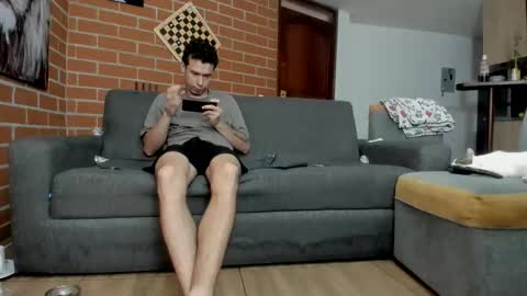 Snapshot of alicante_66 chatting on June 6, 12:32 pm alicante_66 online show from June 6, 12:32 pm