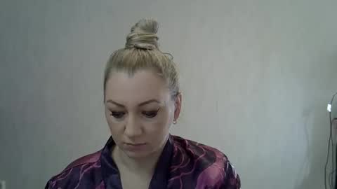 alice175 online show from April 28, 9:25 am