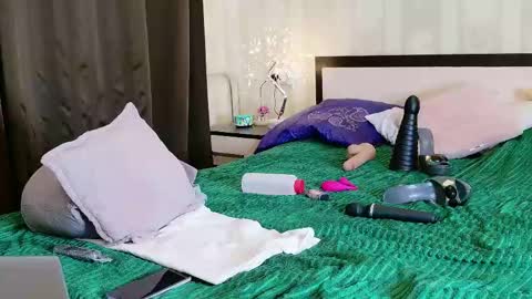 Snapshot of alice69foxy chatting on March 3, 1:20 pm Alise online show from March 3, 1:20 pm