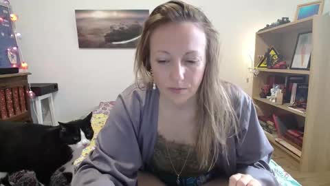 Alice online show from October 23, 7:51 am