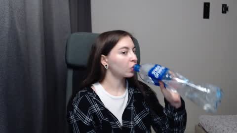 Alice online show from January 26, 7:52 pm