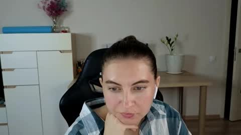 Alice online show from October 10, 7:24 pm