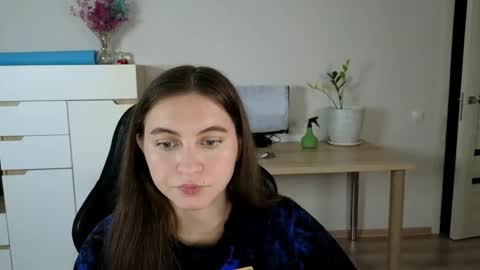 Alice online show from October 19, 5:24 pm