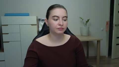 Alice online show from March 29, 5:02 pm