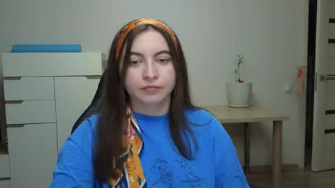 Alice online show from May 4, 3:19 pm
