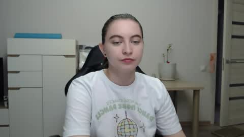 Alice online show from May 10, 4:34 pm