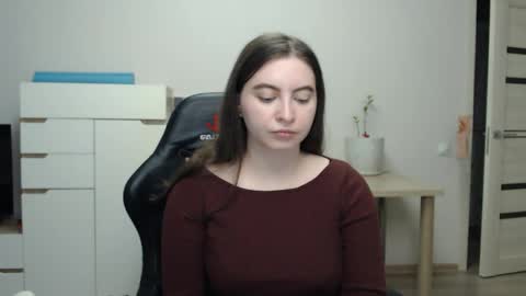 Alice online show from May 24, 2:22 pm