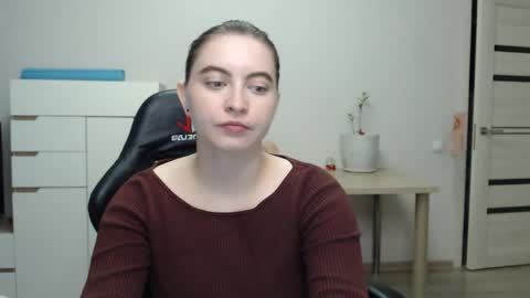 Alice online show from May 30, 3:42 pm