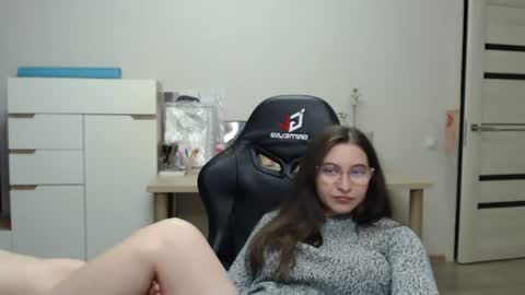 Alice online show from July 8, 5:06 pm