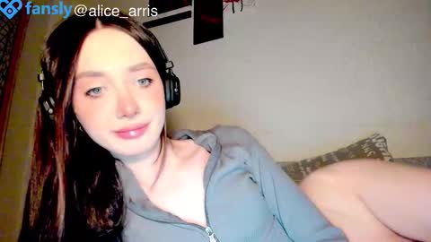 Alice Aris online show from March 8, 6:55 pm