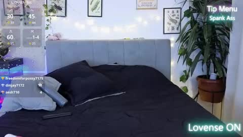 Snapshot of alice_baudelaire chatting on December 22, 2:49 am Alicia online show from December 22, 2:49 am
