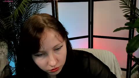 Snapshot of alice_calm chatting on June 22, 6:38 pm Cute Alice online show from June 22, 6:38 pm