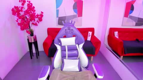 Alice  online show from February 20, 3:19 pm