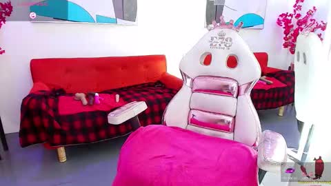 Alice  online show from March 27, 8:52 pm