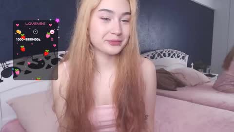 Snapshot of alice_clark13 chatting on October 24, 9:00 pm Alis online show from October 24, 9:00 pm