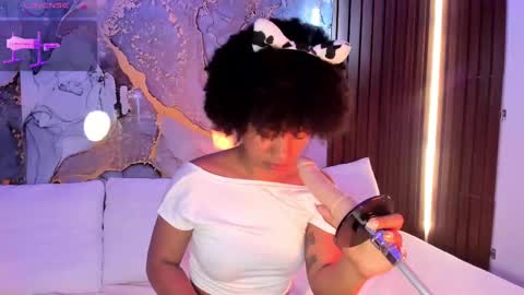 Mey online show from October 7, 9:23 pm