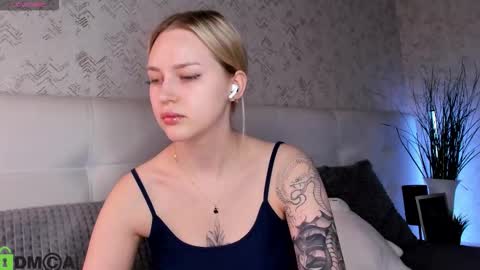 Snapshot of alice_elf chatting on October 26, 10:36 pm Alice online show from October 26, 10:36 pm