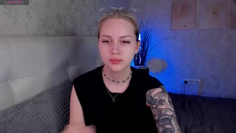 Snapshot of alice_elf chatting on November 10, 10:31 pm Alice online show from November 10, 10:31 pm