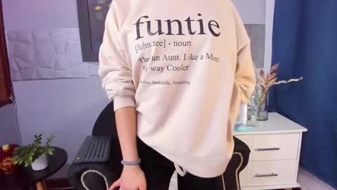  Alice Evans online show from January 2, 1:08 pm