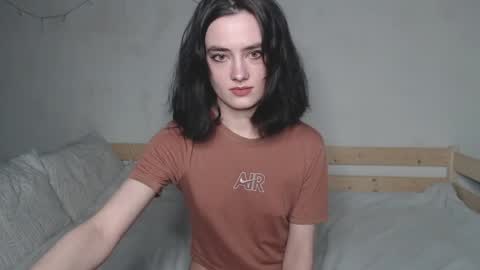 Snapshot of alice_glo chatting on April 19, 8:11 pm Alice online show from April 19, 8:11 pm