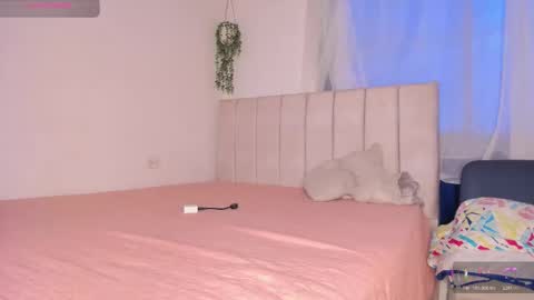 ALICE    Alice guzman online show from November 12, 8:41 pm