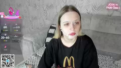 alice_halle online show from March 18, 11:30 pm