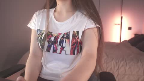 Alice online show from December 18, 6:03 pm