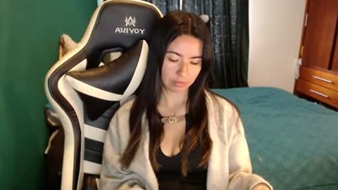 Alice online show from August 3, 3:49 pm