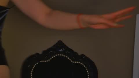 AliceMunro online show from May 27, 1:57 am