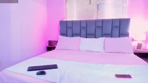 Snapshot of alice_preston_ chatting on November 19, 8:09 pm ALY MI HORARIO MORNINGS FROM 700 AM TO 200 PM online show from November 19, 8:09 pm