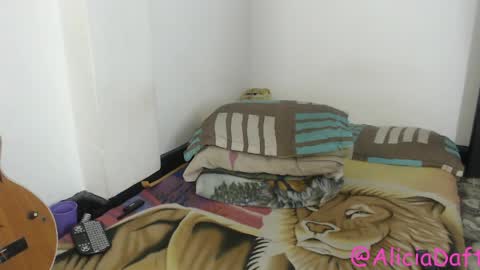 Alicia Aldara online show from May 28, 12:52 am