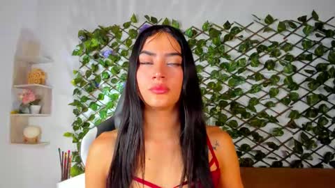alice_rous21 online show from September 22, 1:35 pm