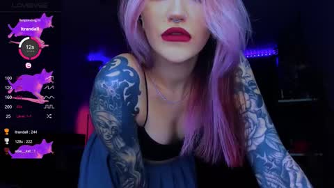 Alice online show from December 13, 7:53 pm