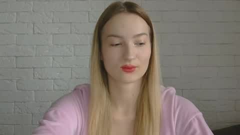 Alice online show from October 3, 2:36 pm