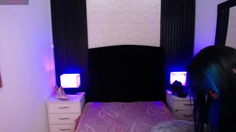 Alice online show from February 3, 6:49 pm