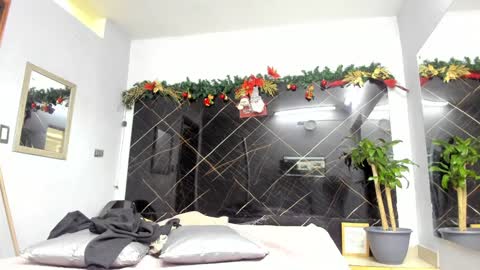 Snapshot of alice_thompsonx chatting on December 5, 11:38 am Alice thompsonx online show from December 5, 11:38 am