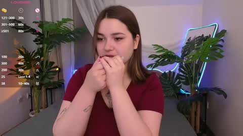 Alice  online show from September 10, 2:39 pm