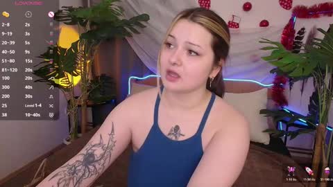 Snapshot of alice_walters chatting on December 21, 5:31 pm Alice online show from December 21, 5:31 pm