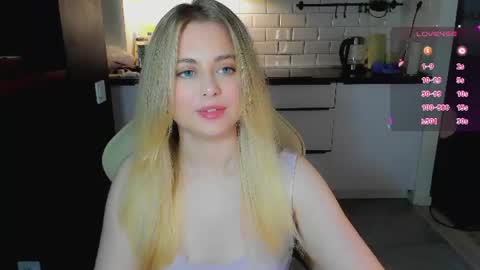 Snapshot of alice_wander chatting on July 12, 3:08 am Alice online show from July 12, 3:08 am