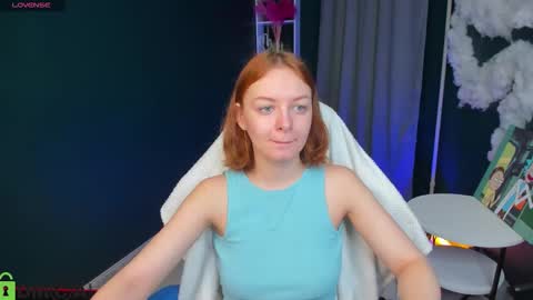 Snapshot of alice_willson chatting on September 19, 2:24 am Cat online show from September 19, 2:24 am