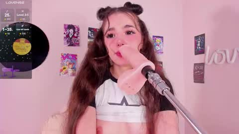 Alice online show from December 18, 5:19 pm