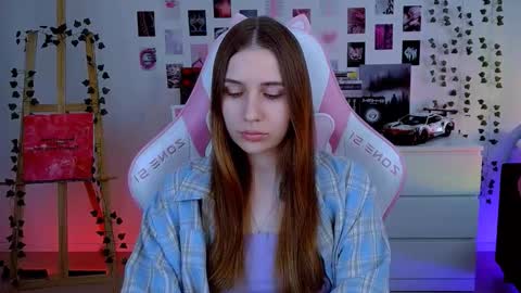 Snapshot of alicecharmy chatting on October 13, 6:13 am alicecharmy online show from October 13, 6:13 am