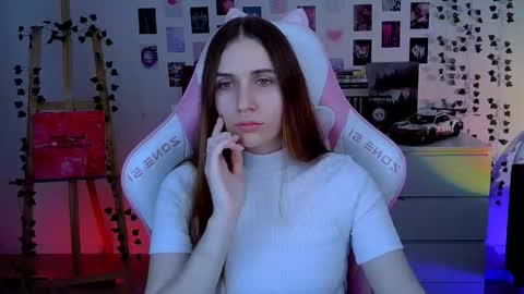 Snapshot of alicecharmy chatting on October 17, 7:00 am alicecharmy online show from October 17, 7:00 am