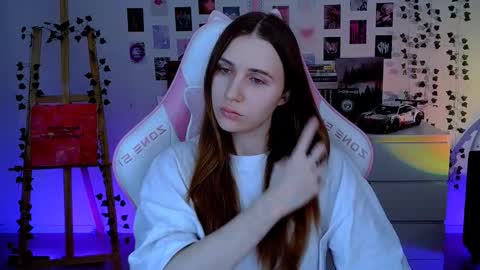 Snapshot of alicecharmy chatting on October 18, 5:32 am alicecharmy online show from October 18, 5:32 am