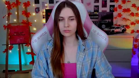 Snapshot of alicecharmy chatting on November 17, 8:09 am alicecharmy online show from November 17, 8:09 am