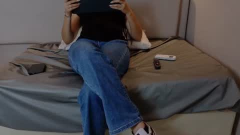 alicecoffin online show from August 4, 2:26 am